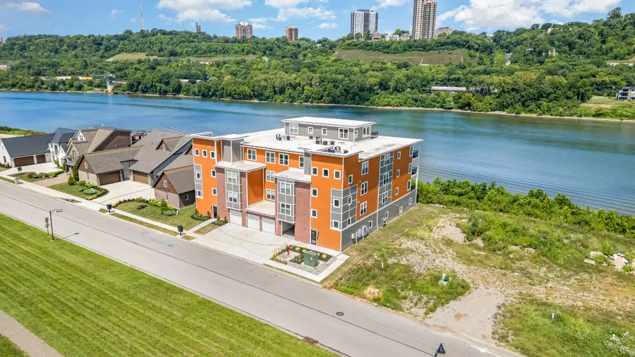 617 Manhattan Boulevard #204, Dayton, KY 41074 - #2
