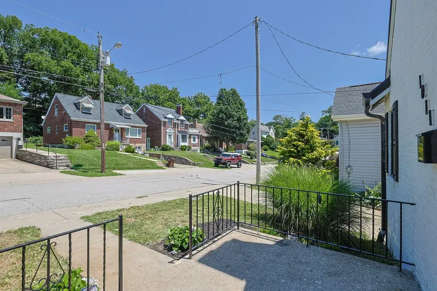 1011 Altavia Avenue, Covington, KY 41011 - #3