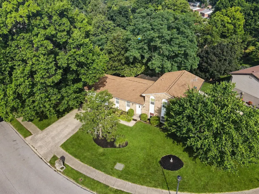 104 Ridge Hill Drive, Highland Heights, KY 41076 - #2