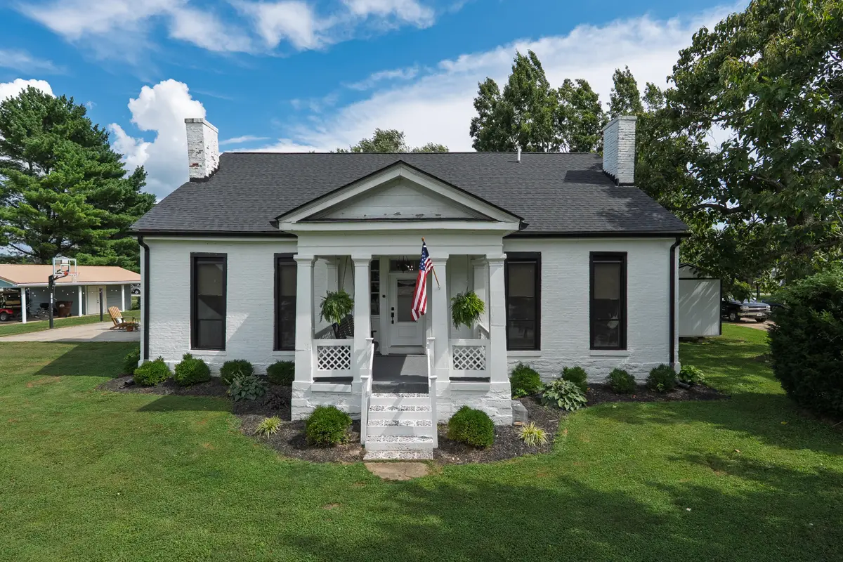 403 E High Street, Warsaw, KY 41095 - #1