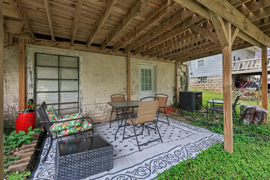 100 Sanders Drive, Florence, KY 41042 - #3