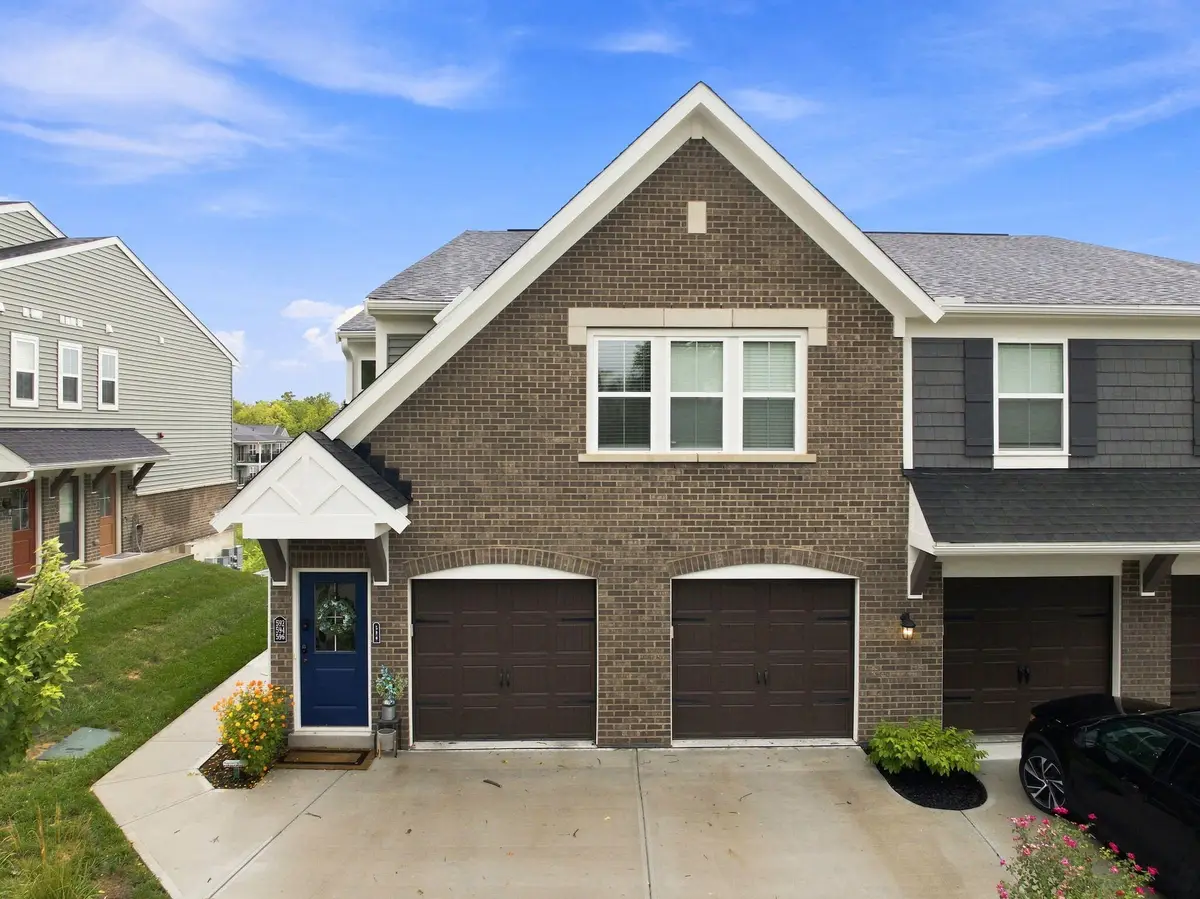588 Foxhill Drive, Crescent Springs, KY 41017 - #1