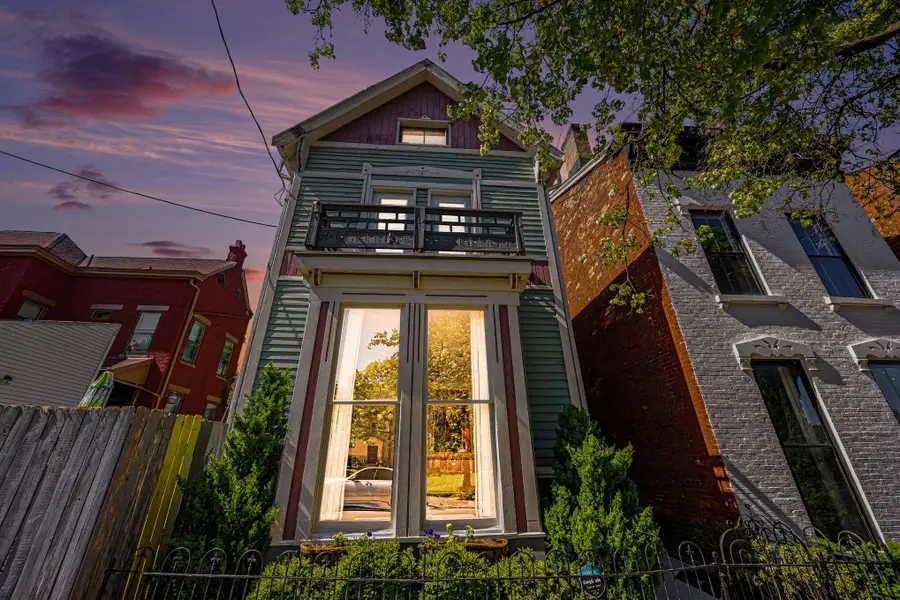 210 E 8th Street, Covington, KY 41011 - #2