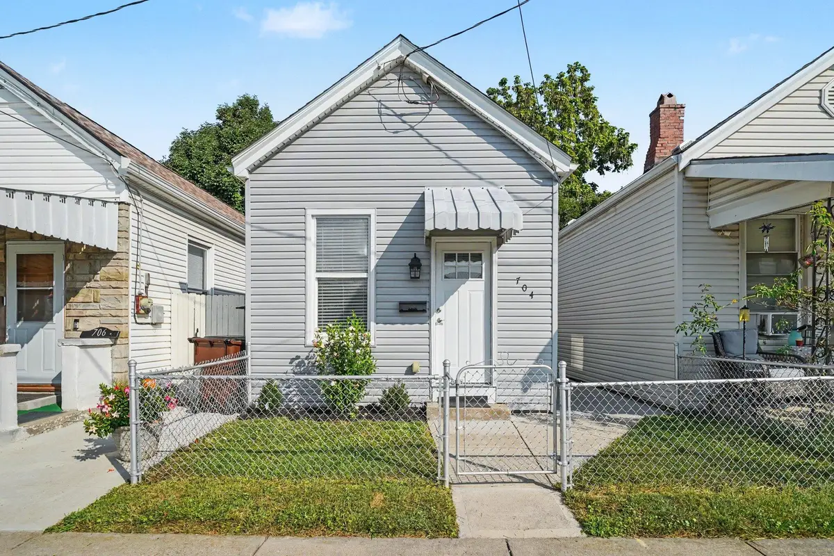 704 W 35th Street W, Covington, KY 41015 - #1