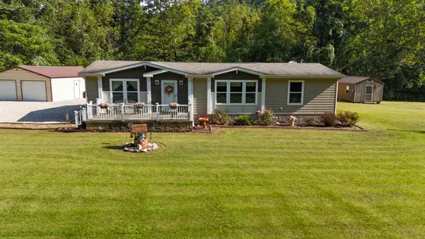 386 Upper Grassy Road, Grayson, KY 41143