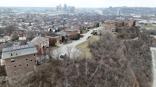 87 Watch Hill Lane, Newport, KY 41071
