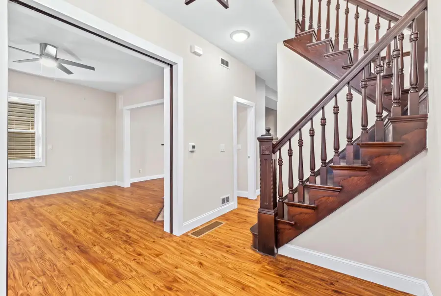 102 W Walnut Street, Southgate, KY 41071 - #3