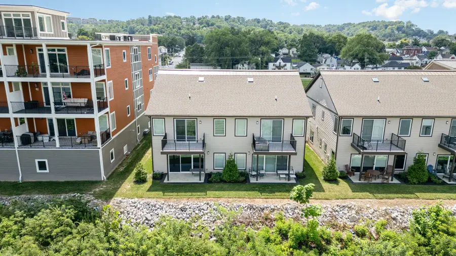 605 Manhattan Boulevard #202, Dayton, KY 41074 - #3