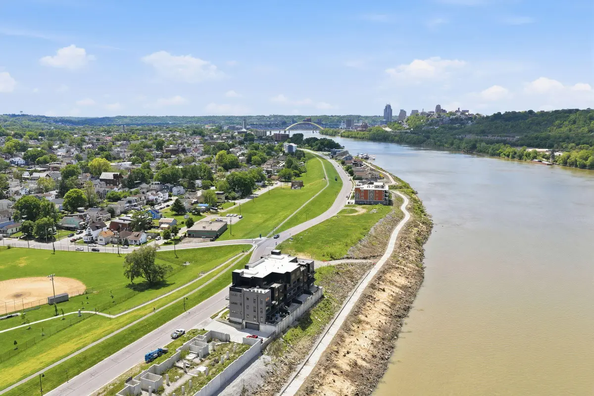 739 Manhattan Boulevard #202, Dayton, KY 41074 - #1