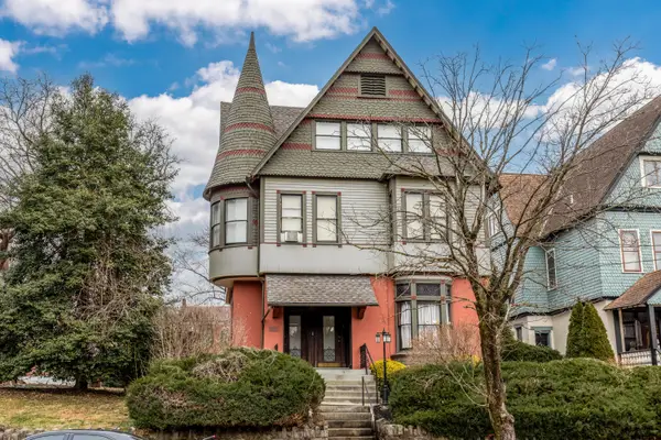 634 Greenup Street, Covington, KY 41011