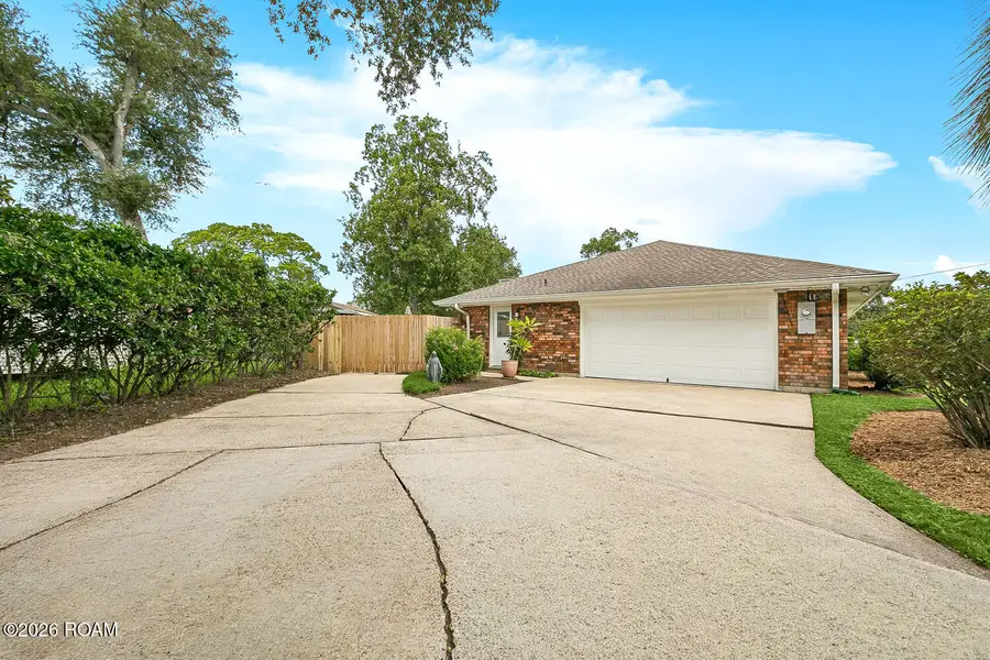 1000 Colonial Club Drive, Harahan, LA 70123 - #2