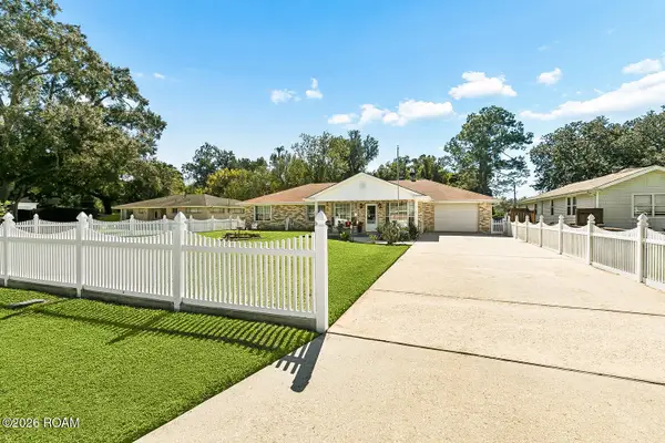 2625 Farmsite Road, Violet, LA 70092