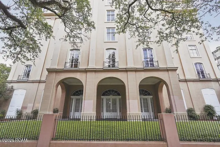 2434 Saint Charles Avenue, New Orleans, LA 70130 - #1