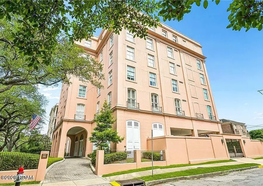 2434 Saint Charles Avenue, New Orleans, LA 70130 - #2