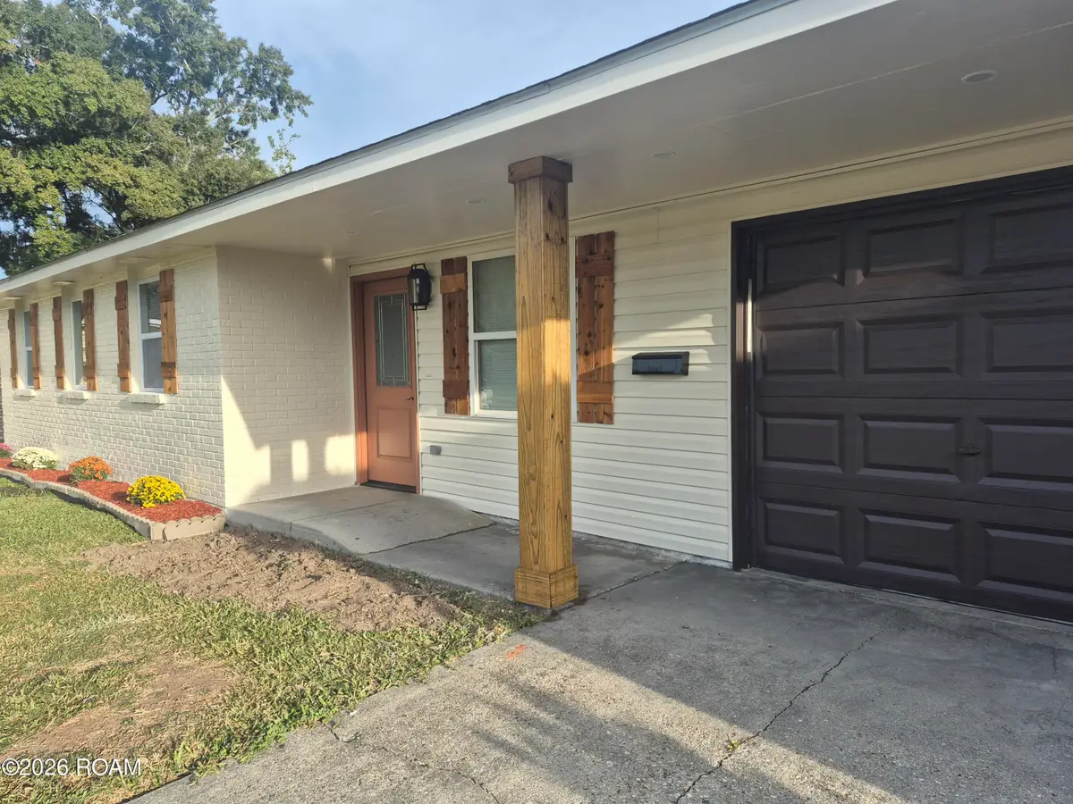 325 Arlington Court, Laplace, LA 70068 - #1