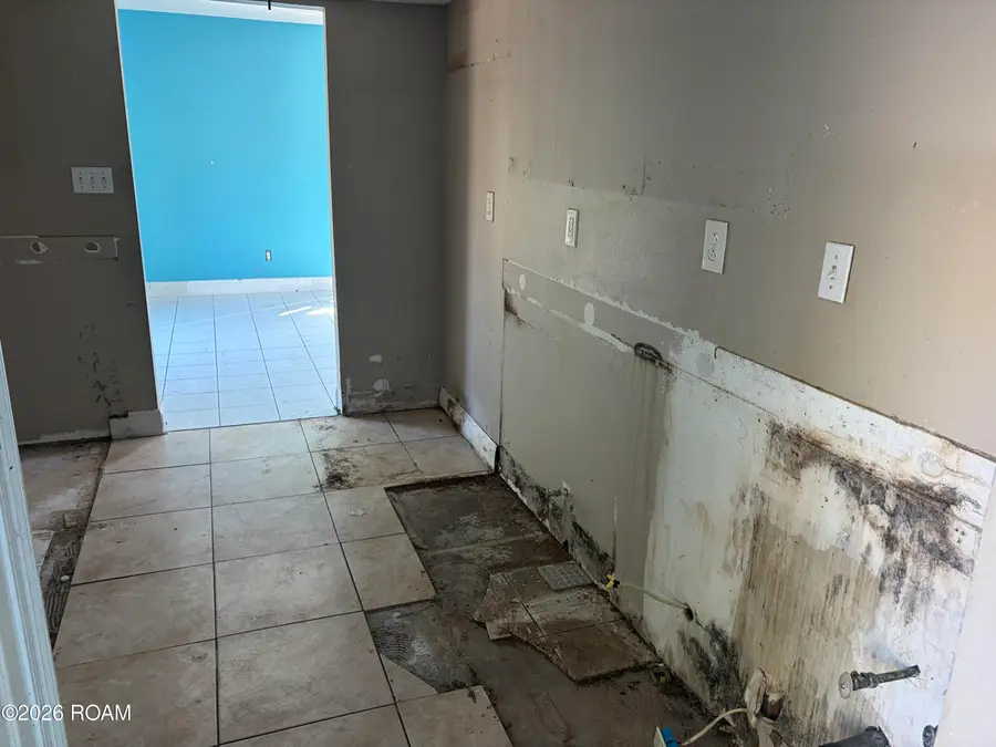 3719 N Interstate 10 Service Road W, Metairie, LA 70002 - #3