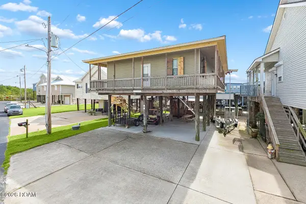 8 Caribbean Key, St. Bernard, LA 70085