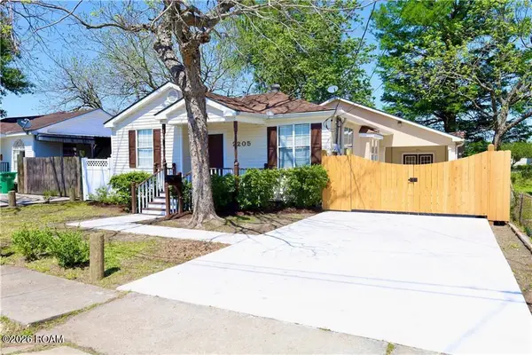 2205 Claire Avenue, Gretna, LA 70053