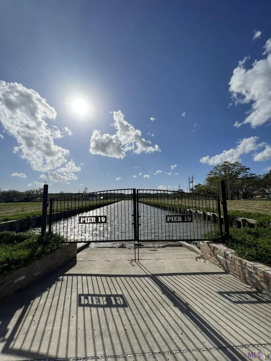 128 Pier 19 Dr, Pierre Part, LA 70339 - #3