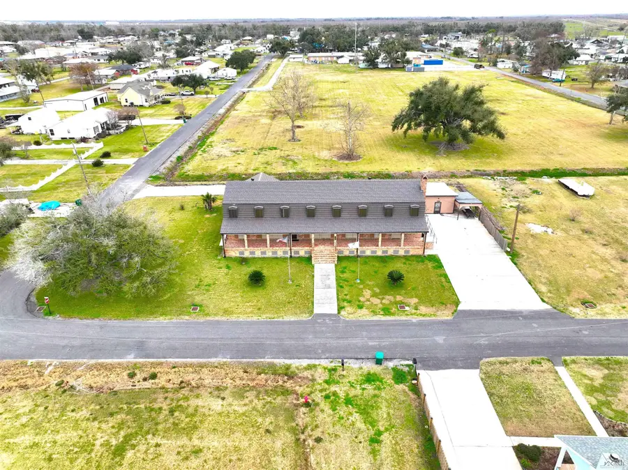 117 Norman St, Golden Meadow, LA 70357 - #3