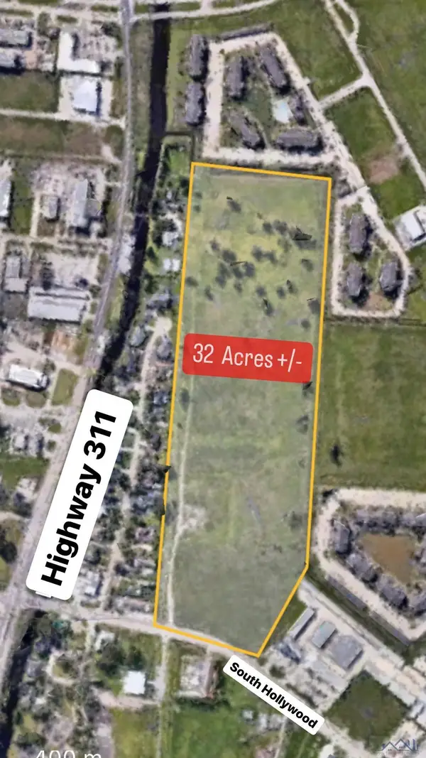 298 & 300 South Hollywood Road, Houma, LA 70360