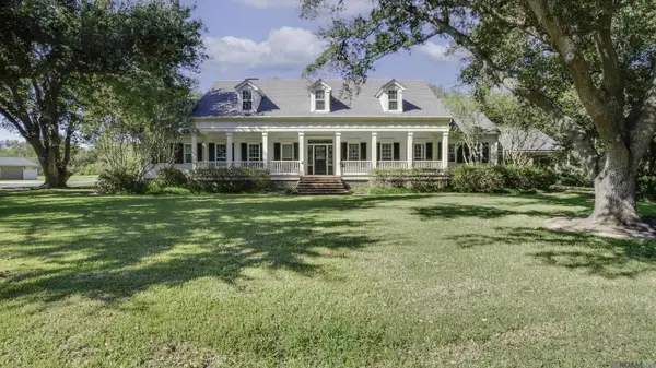 216 Ridgewood Blvd., Golden Meadow, LA 70357