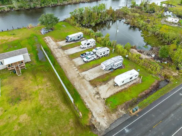 5090 Grand Caillou, Houma, LA 70363