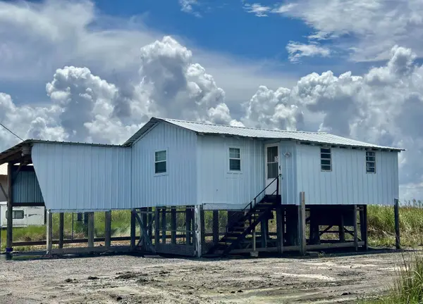 1058 Four Point Rd, Dulac, LA 70353