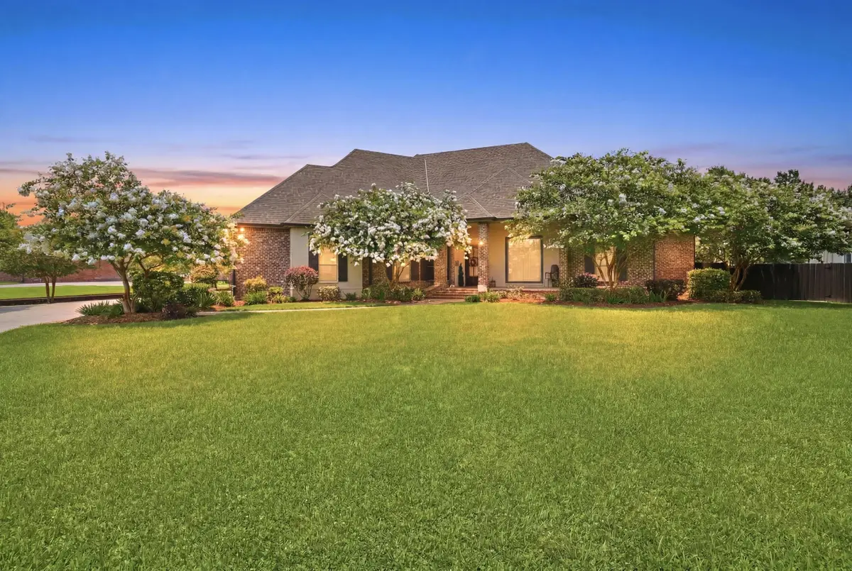 187 Regal Row, Houma, LA 70360 - #1