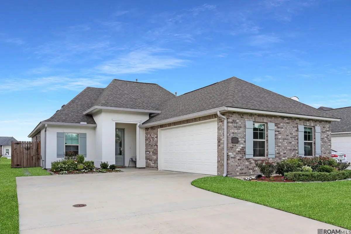 5169 Black River Rd, Darrow, LA 70725 - #1