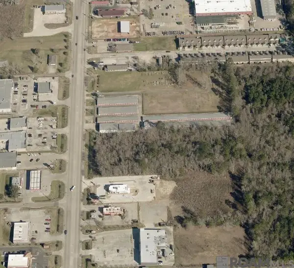 28700 S Walker Rd, Walker, LA 70785