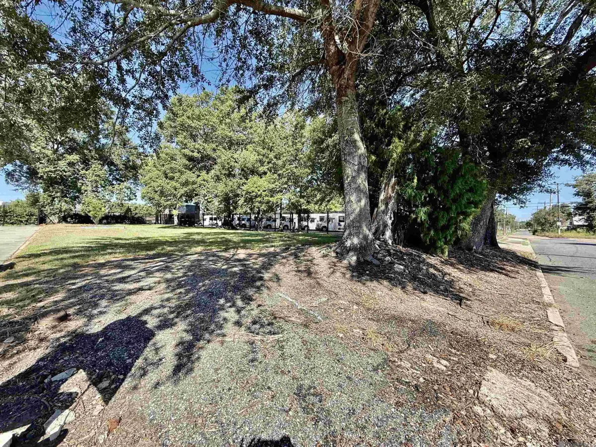 Lots 8,9,10 N 18th St, Baton Rouge, LA 70802 - #1