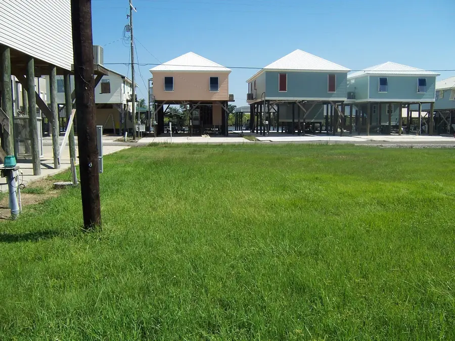 125 Lillian Dr, Cocodrie, LA 70344 - #2