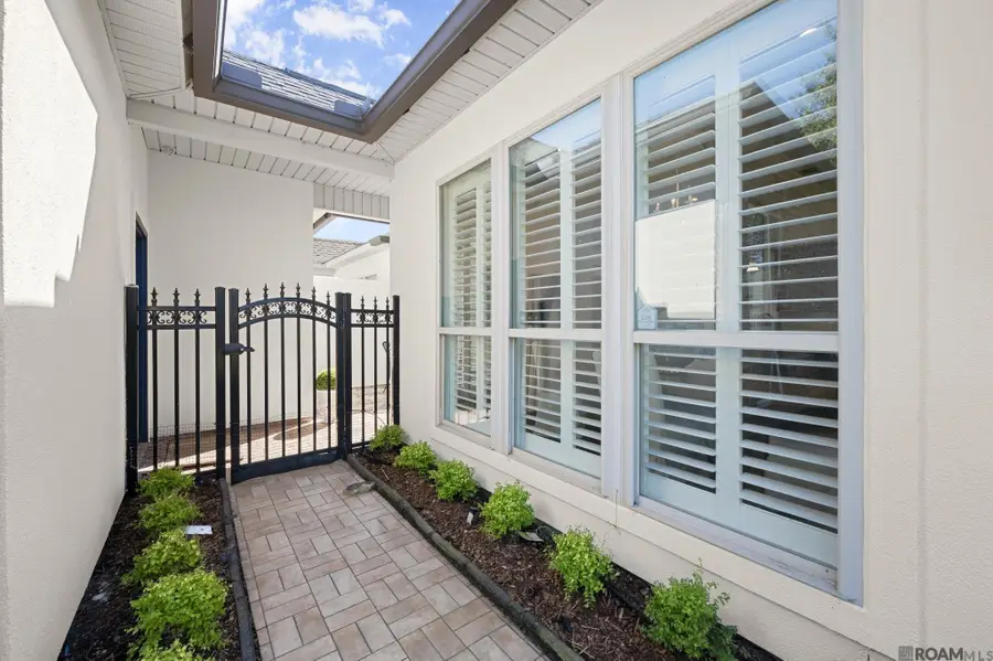5380 Courtyard Dr, Gonzales, LA 70737 - #3