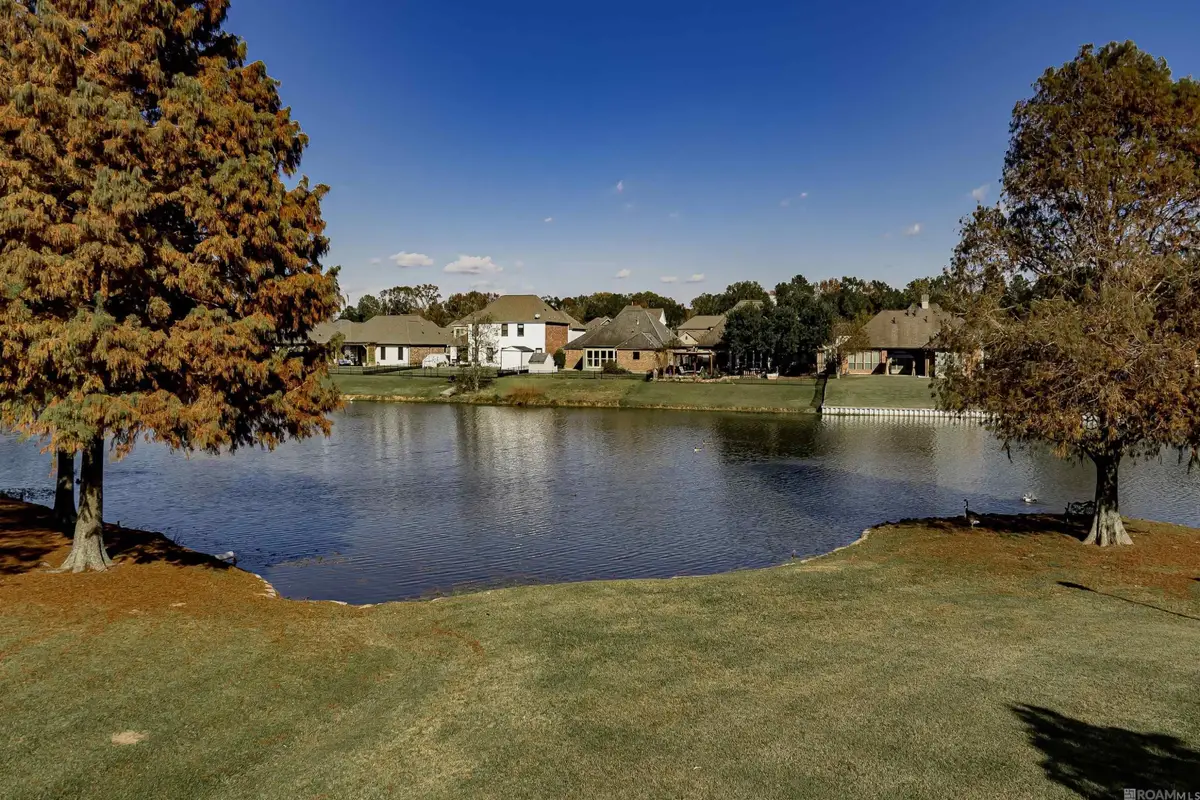 2413 Shadowbrook Dr, Baton Rouge, LA 70816 - #1