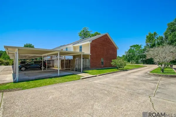 16382 Hooper Rd, Greenwell Springs, LA 70739