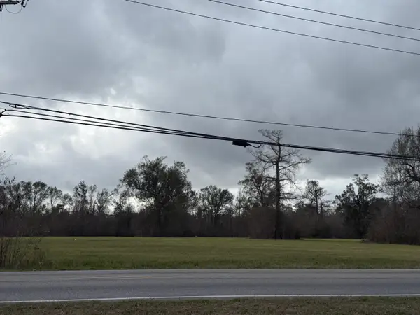 1281 Coteau Rd, Houma, LA 70364