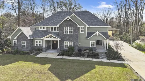 10573 Shadowlake Dr, Geismar, LA 70734