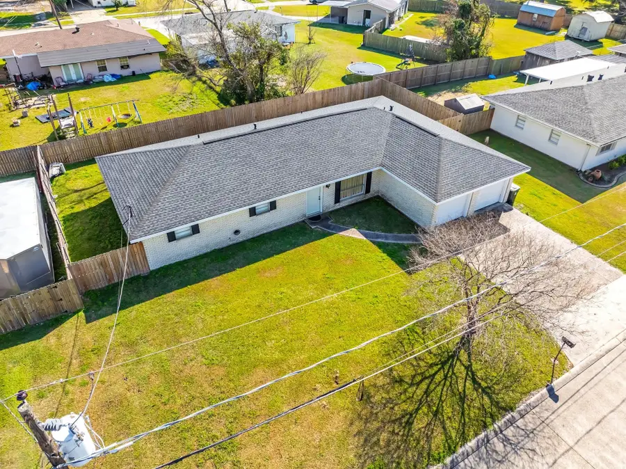 305 Wildwood Dr, Houma, LA 70363 - #2