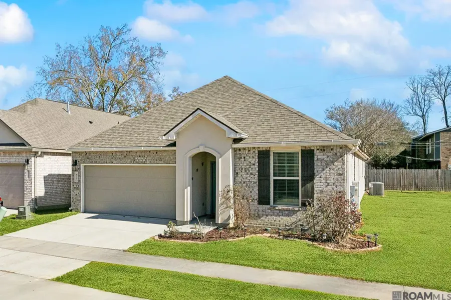 6527 Tiger Pointe Dr, Shenandoah, LA 70817 - #2