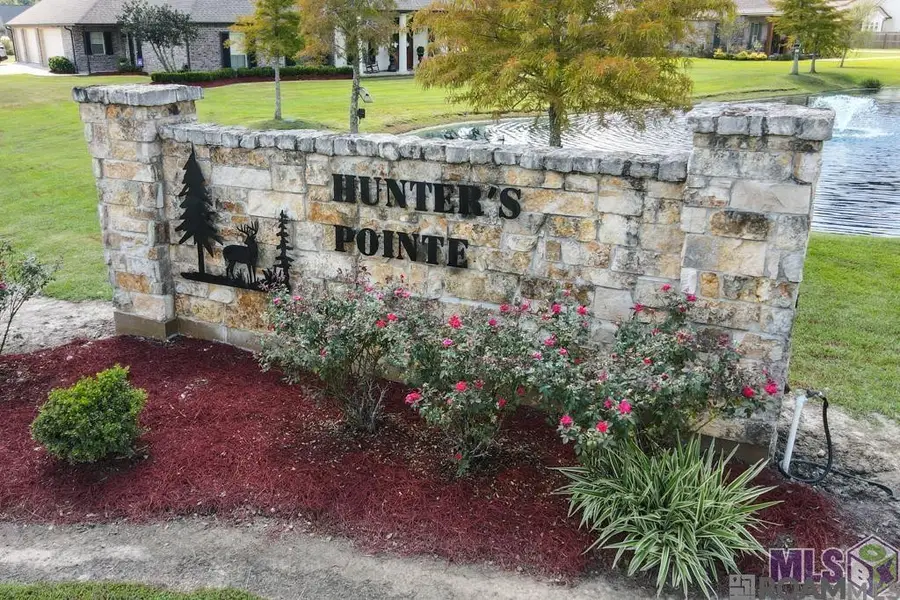 5700 Hunters Pointe Ln, Brusly, LA 70719 - #2
