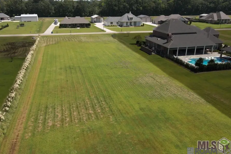 5700 Hunters Pointe Ln, Brusly, LA 70719 - #3