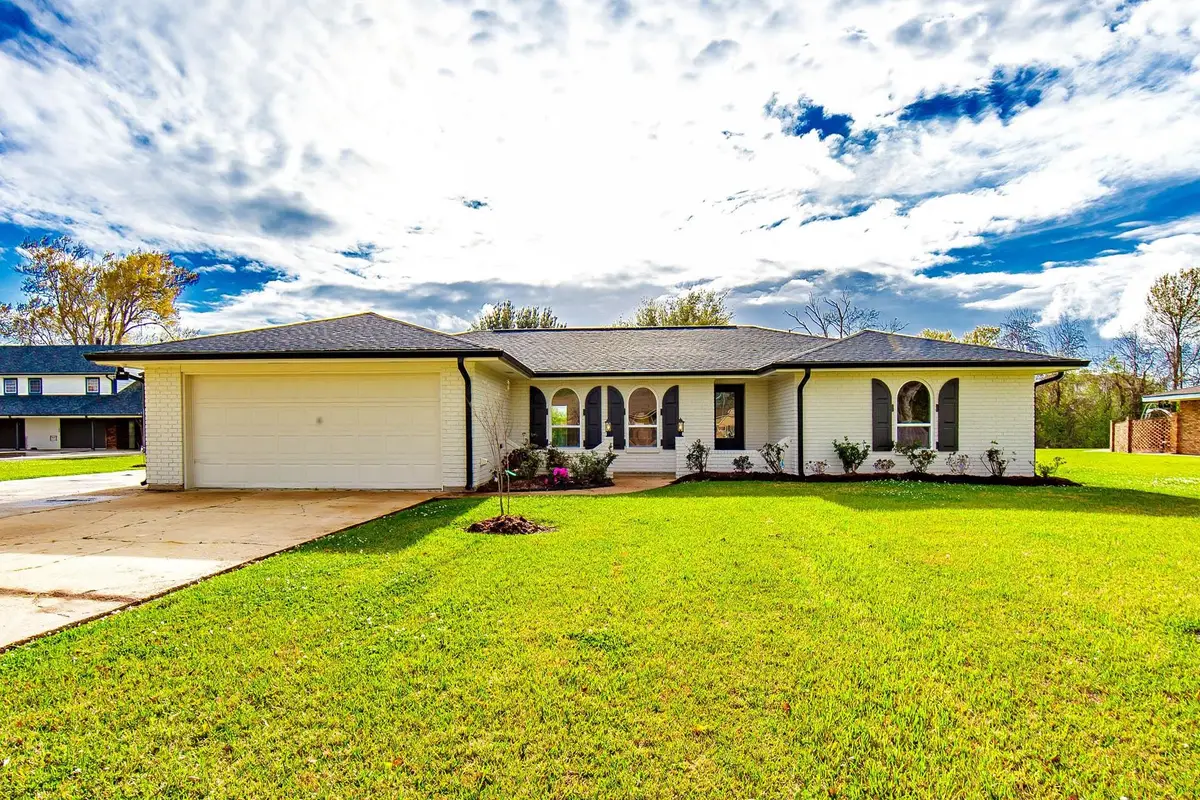 3916 Benton Dr, Bourg, LA 70343 - #1