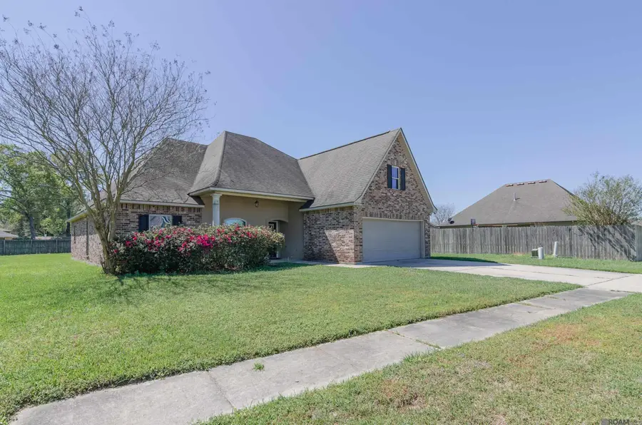 2264 Zelmere St, Zachary, LA 70791 - #2
