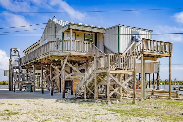 7828 Seaside Drive, Cocodrie, LA 70344
