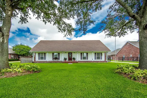 110 Nottingham Trail, Houma, LA 70360