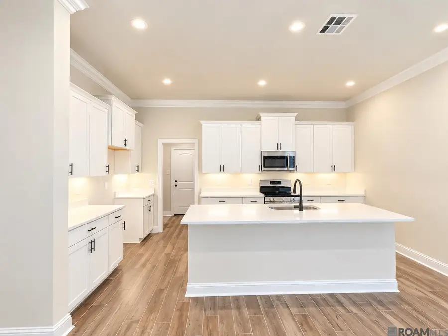 11369 Densmore Dr, Denham Springs, LA 70726 - #2