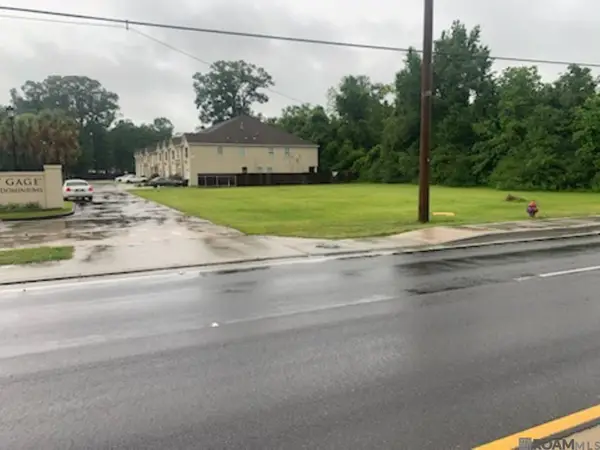 38418 La Hwy 42, Prairieville, LA 70769