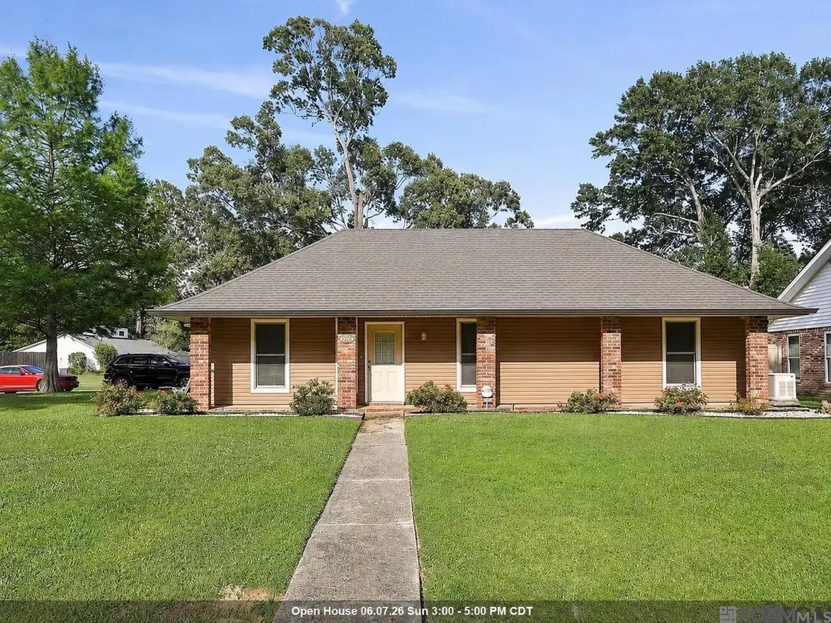 5915 Cedar Creek Dr, Baton Rouge, LA 70817 - #1