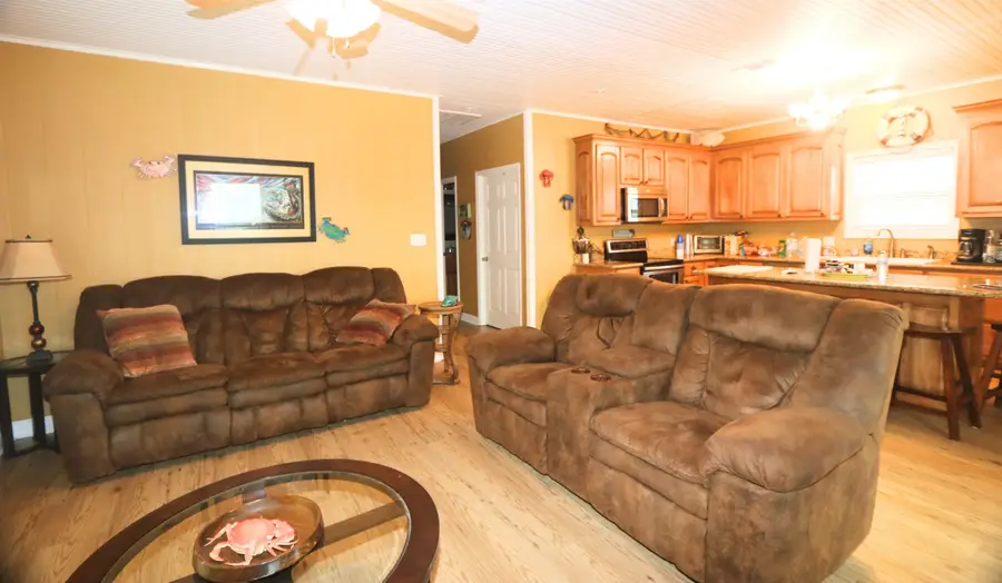 105 Foster Ln, Grand Isle, LA 70358 - #3